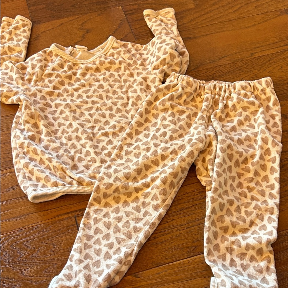H&M Kids Tan Heart  Set